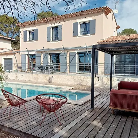 Holiday home La Du Pont Du Gard *
